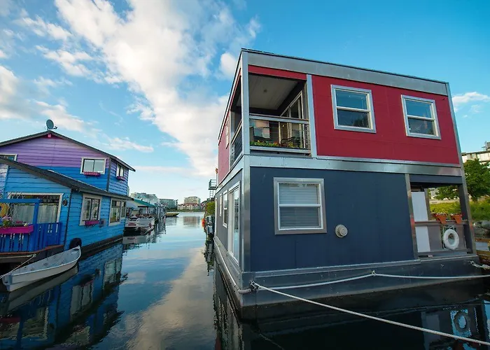 A Float Home B&B In Fisherman\'S Wharf