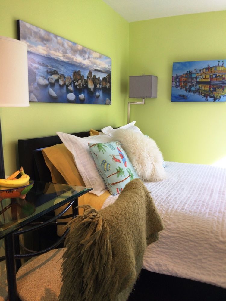 A Float In Fisherman's Wharf Bed and breakfast