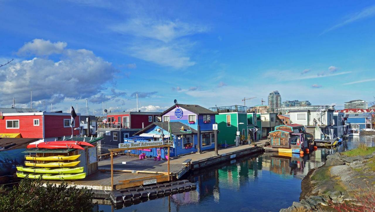 A Float In Fisherman's Wharf Bed and breakfast